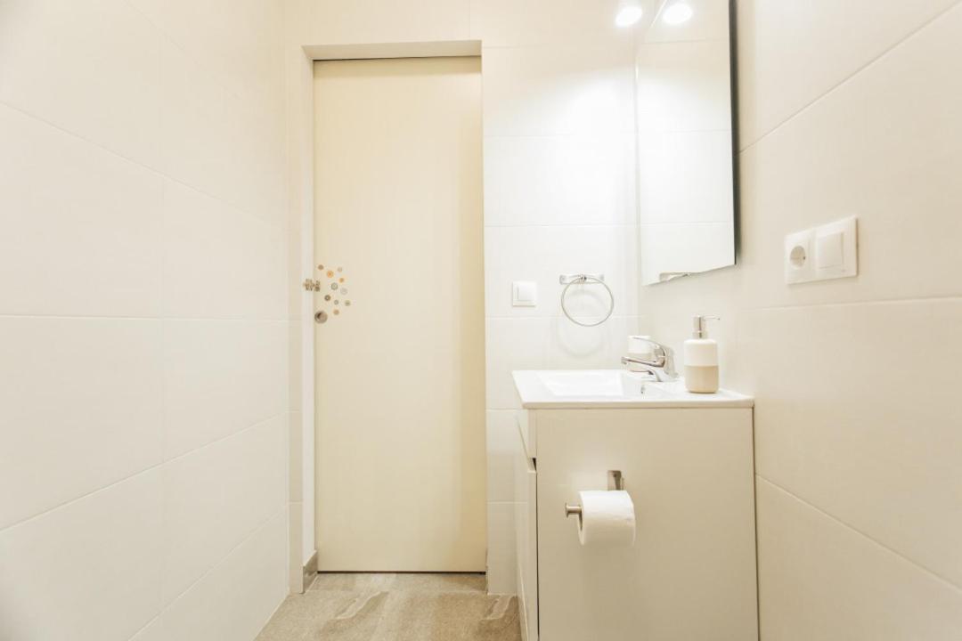 Wide And Diaphanous- 3bd 2bth- Alcazar Séville