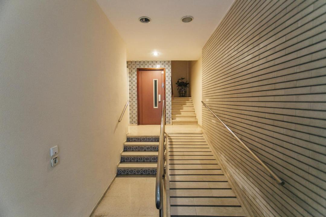Wide And Diaphanous- 3bd 2bth- Alcazar Appartement