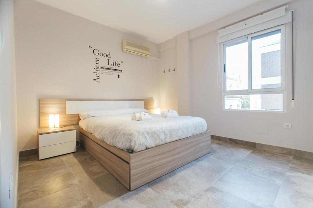 Wide And Diaphanous- 3bd 2bth- Alcazar Apartment Sevilla