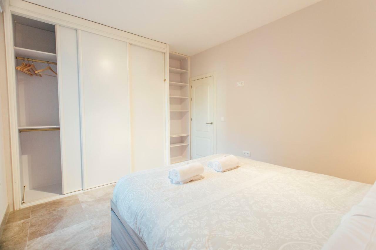 Wide And Diaphanous- 3bd 2bth- Alcazar Apartament Sewilla